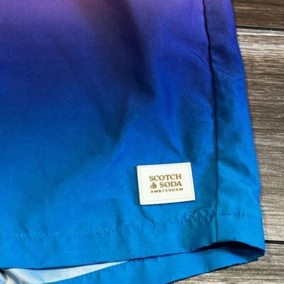 Scotch & Soda Cerise Gradient Mid-Length Printed Swim Shorts Size Small - Picture 2 of 6